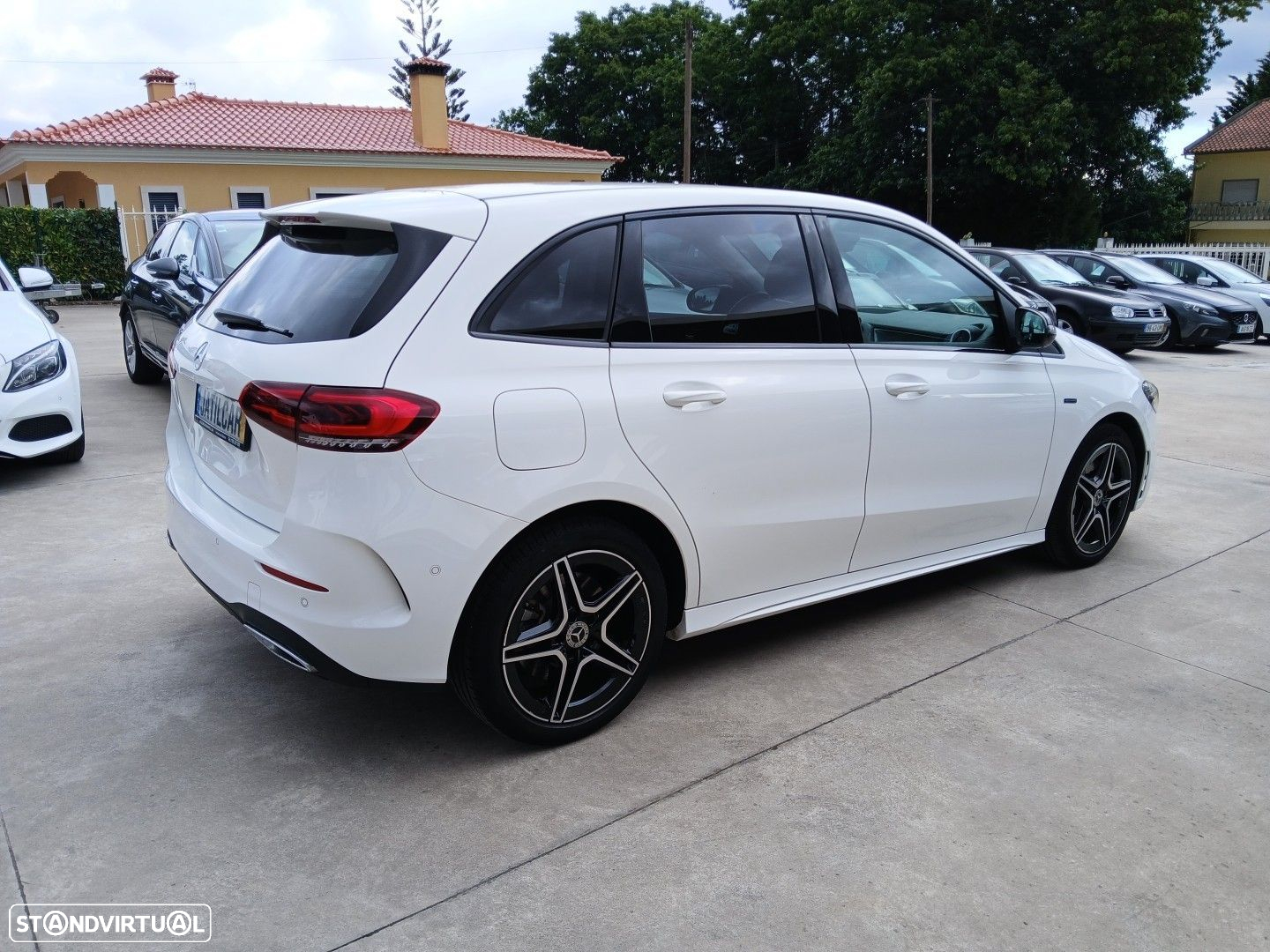 Mercedes-Benz B 250 e AMG Line - 9