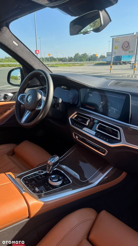 BMW X7 - 16