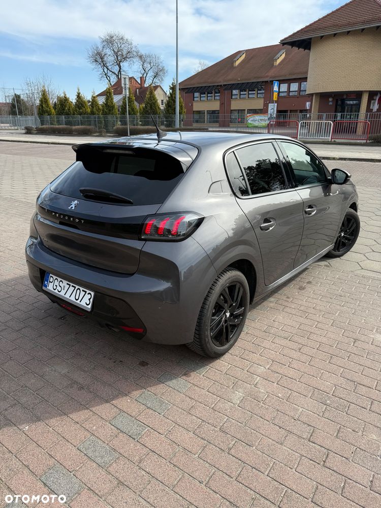 Peugeot 208 - 33