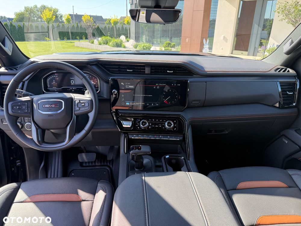 GMC Sierra - 26