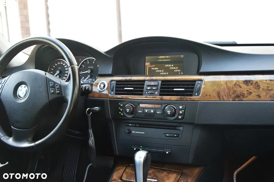 BMW Seria 3 320i - 20