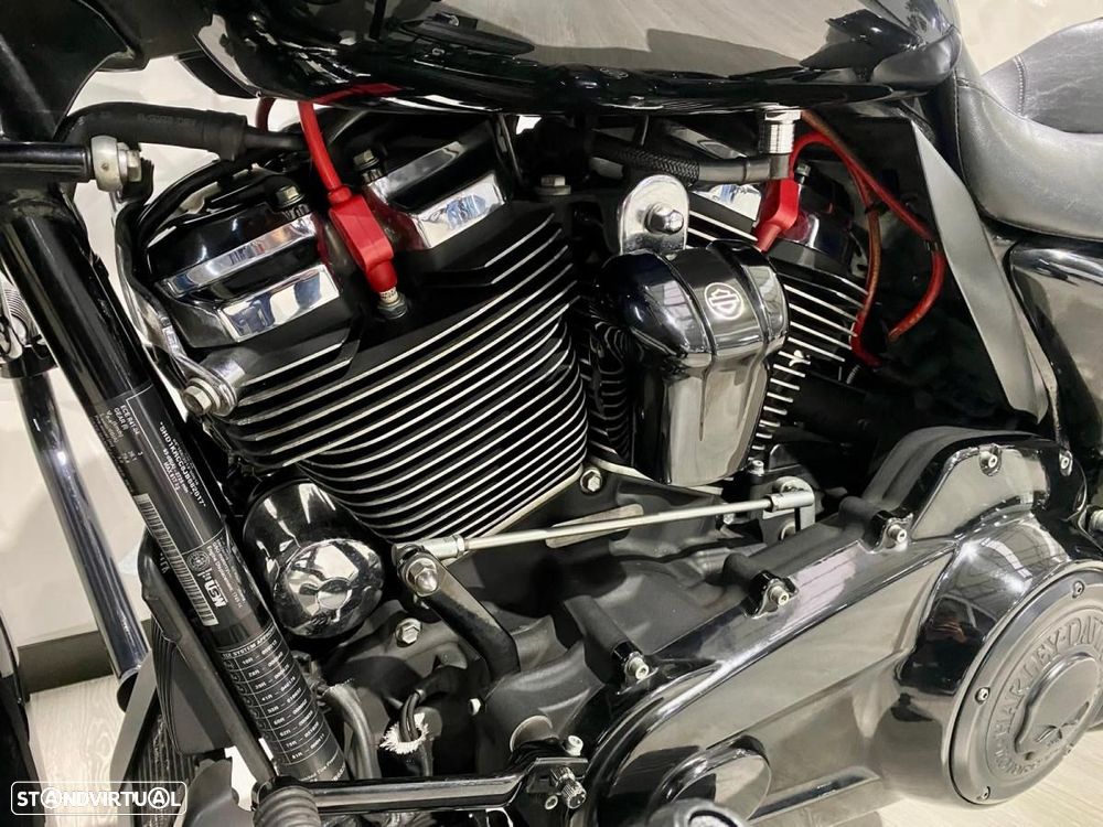 Harley-Davidson FLHXS StreetGlideSpecial - 11