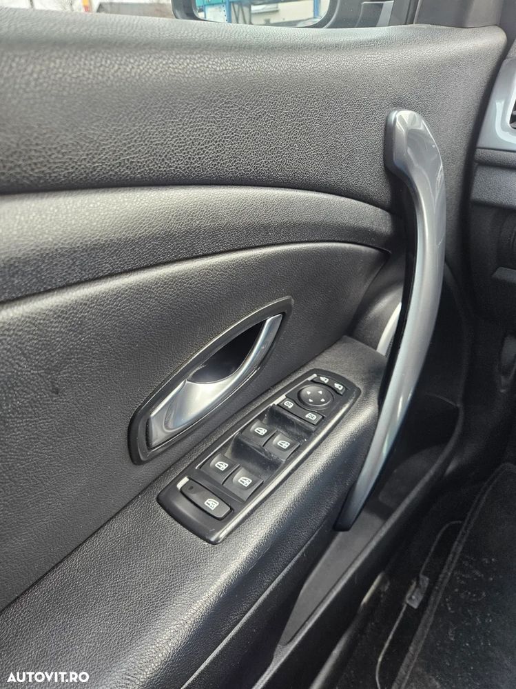 Renault Megane 1.9dCi Dynamique - 8