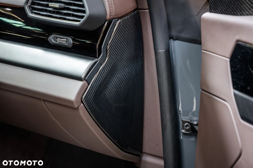 Lamborghini Urus - 23