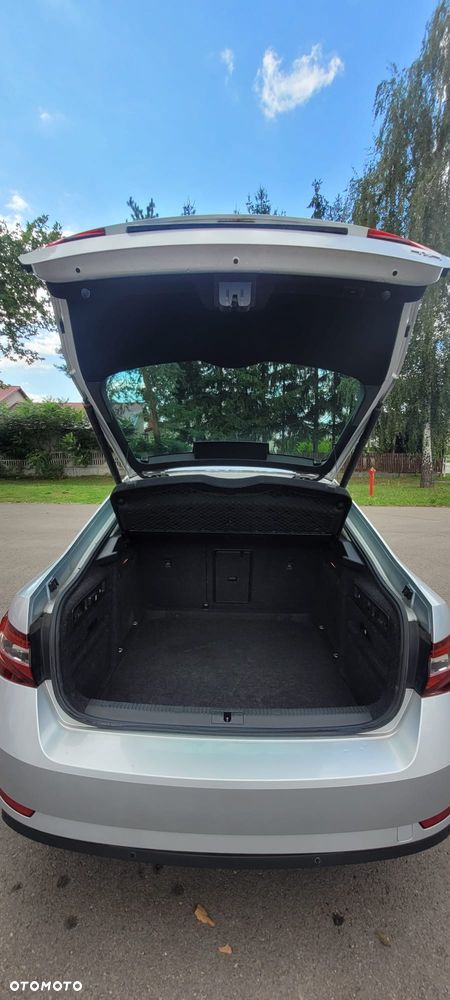 Skoda Superb 2.0 TDI 4x4 DSG L&K - 13