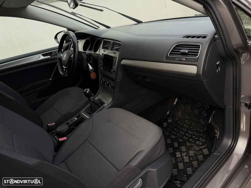VW Golf 1.6 TDi BlueMotion Confortline - 8