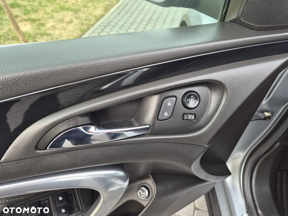 Opel Insignia 2.0 CDTI 4x4 ecoFLEX Start/Stop Business Edition - 28