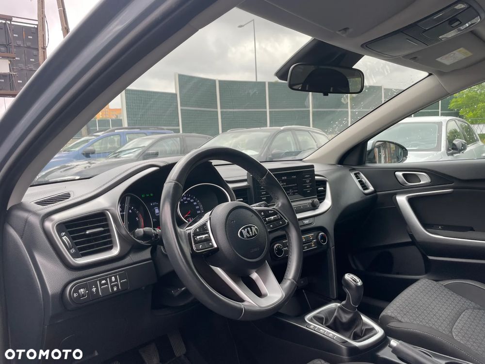 Kia Ceed 1.6 CRDi SCR M - 14