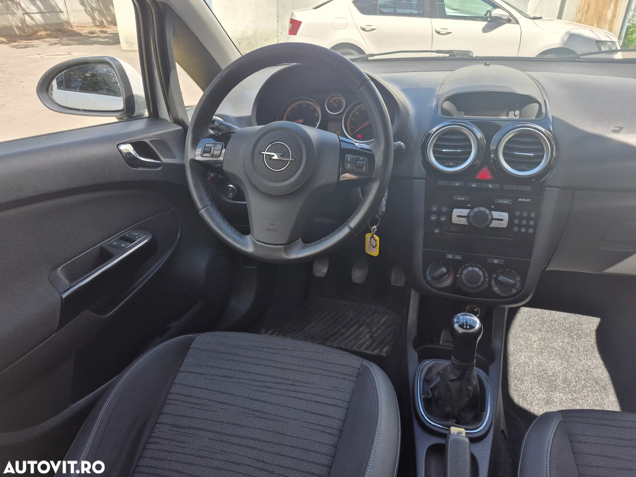 Opel Corsa 1.2 Essentia - 13