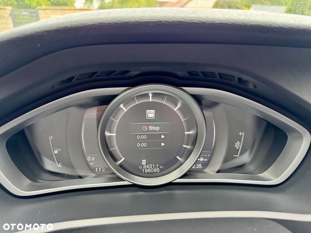 Volvo V40 D3 Momentum - 38