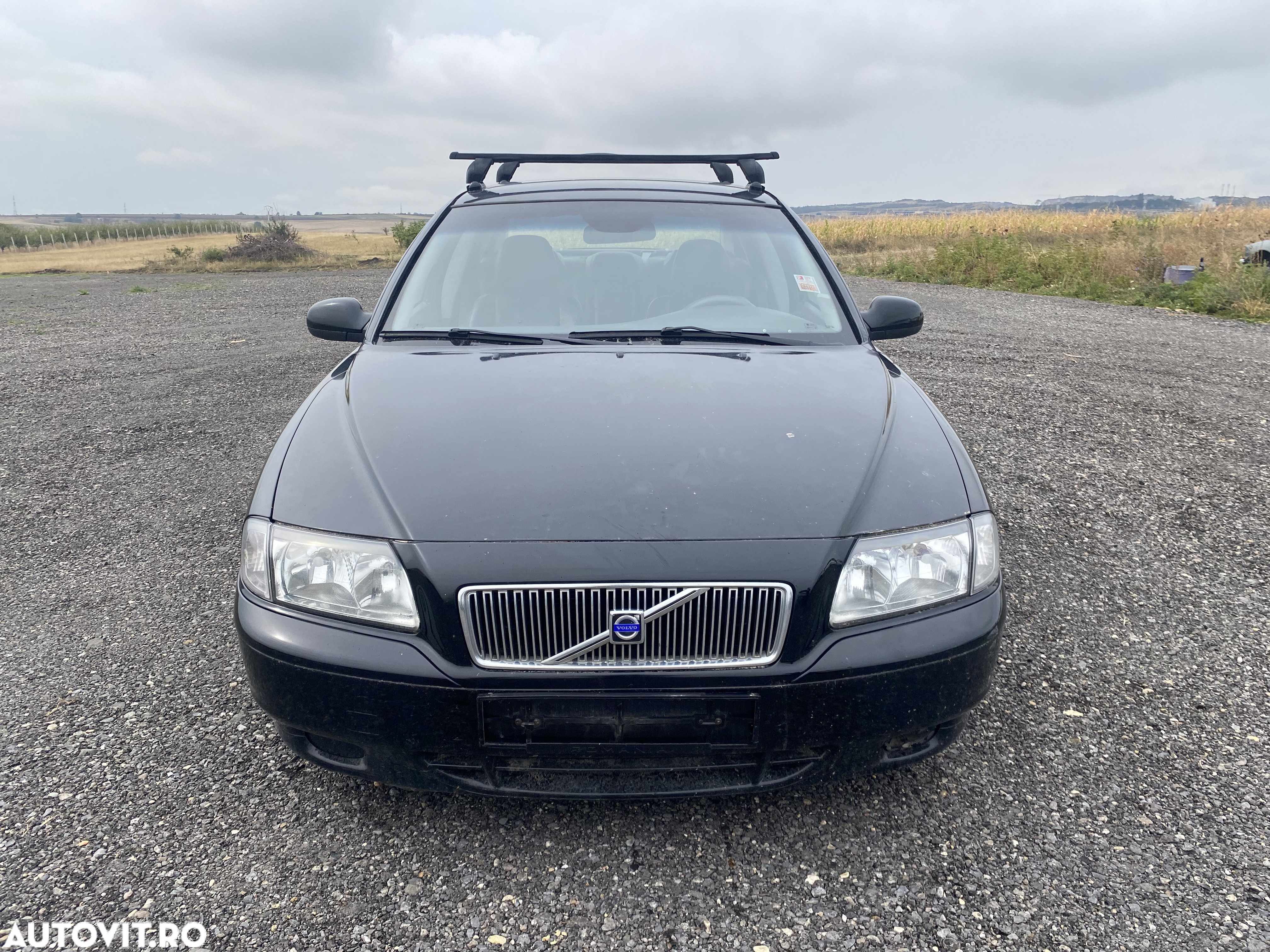 Dezmembrez piese Volvo S80 - 2