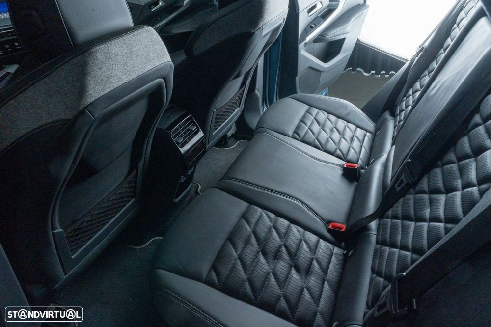 Peugeot E-3008 73 kWh GT - 12