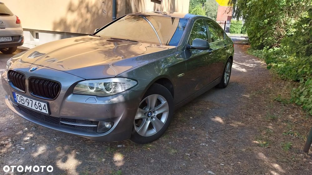 BMW Seria 5 525d - 2