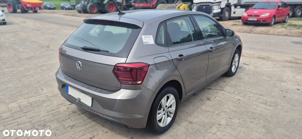 Volkswagen Polo - 10