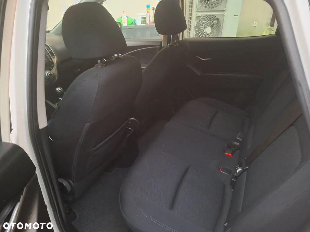 Hyundai ix20 1.4 Comfort - 11