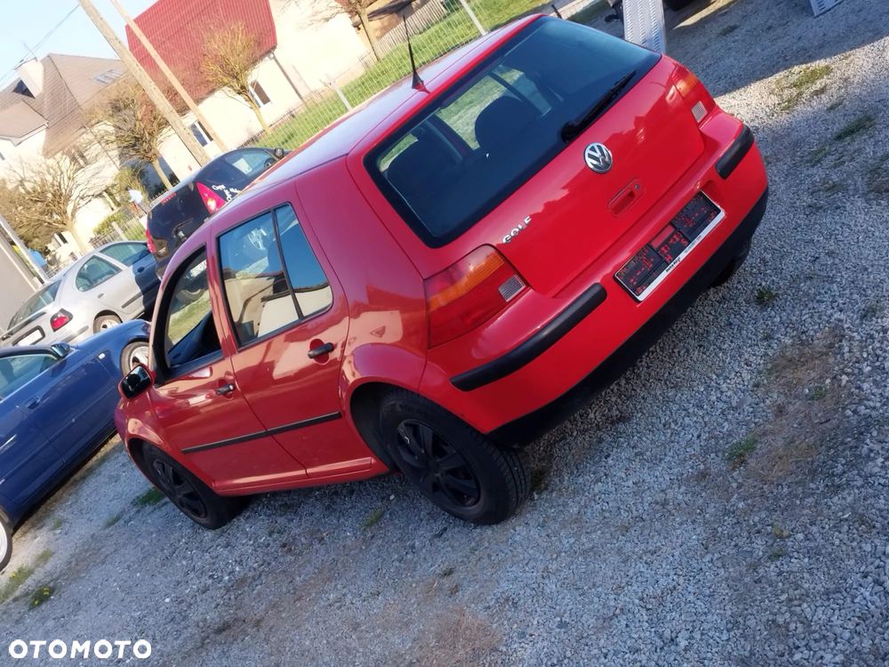Volkswagen Golf - 8