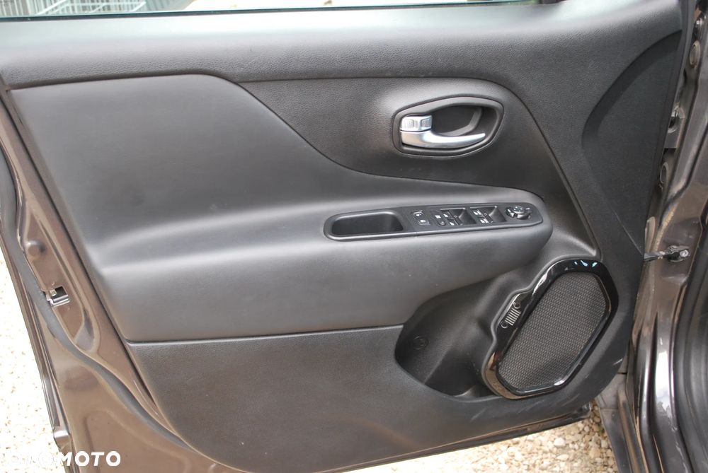 Jeep Renegade 1.4 MultiAir Limited FWD S&S - 24