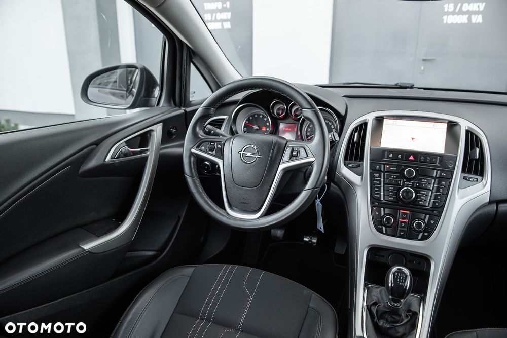Opel Astra 1.4 Turbo - 29