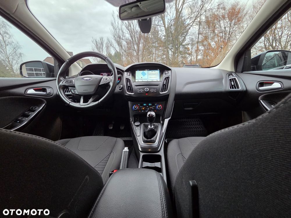 Ford Focus 1.0 EcoBoost Titanium - 16