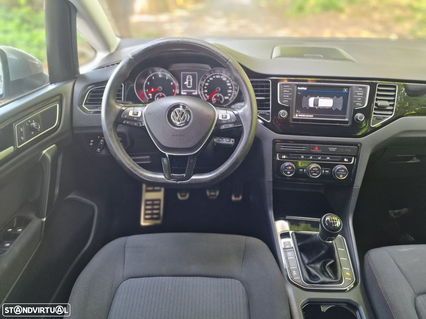 VW Golf Sportsvan - 50