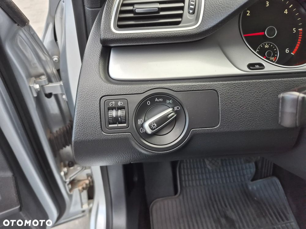 Volkswagen Passat 2.0 TDI BlueMotion Technology Comfortline - 18