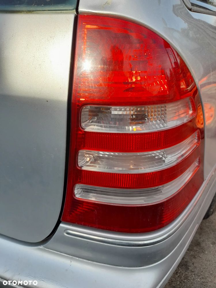 Lampa tylna tył lewa lub prawa Mercedes Klasa C W203 Kombi - 3