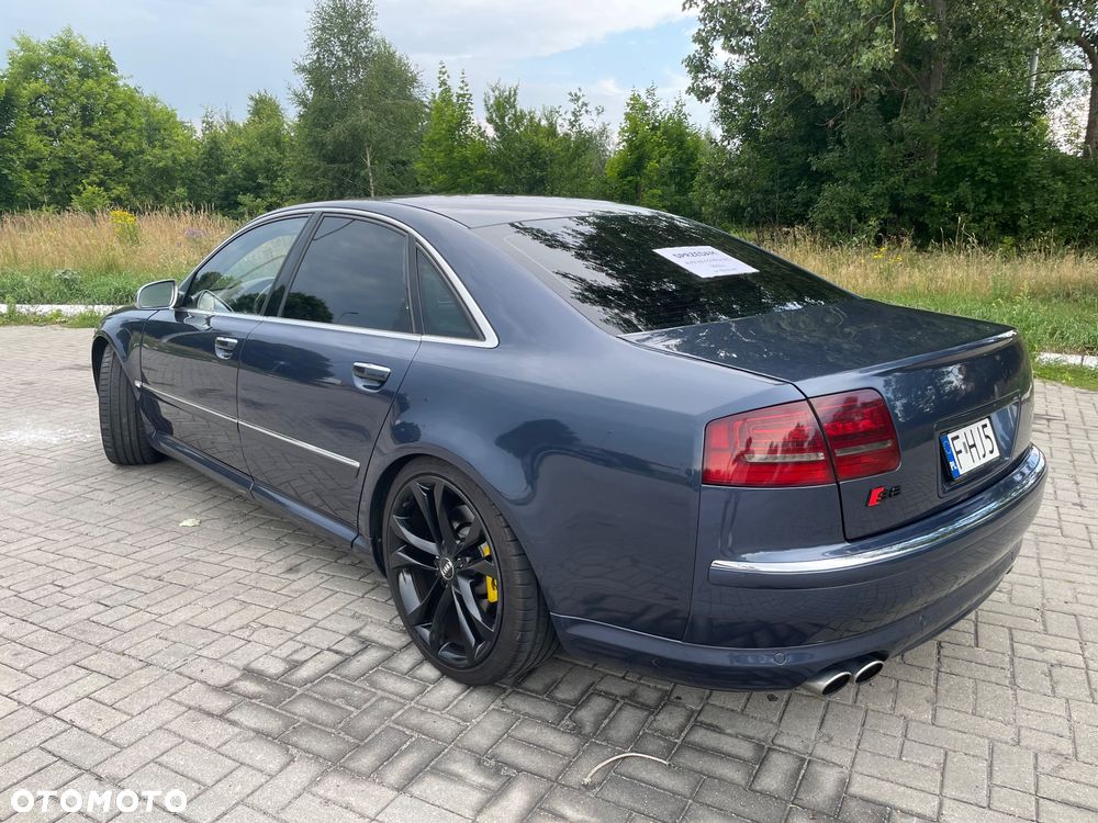 Audi A8 4.2 Quattro - 3