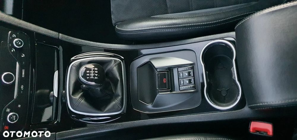 Ford S-Max 2.2 TDCi DPF Titanium X - 15