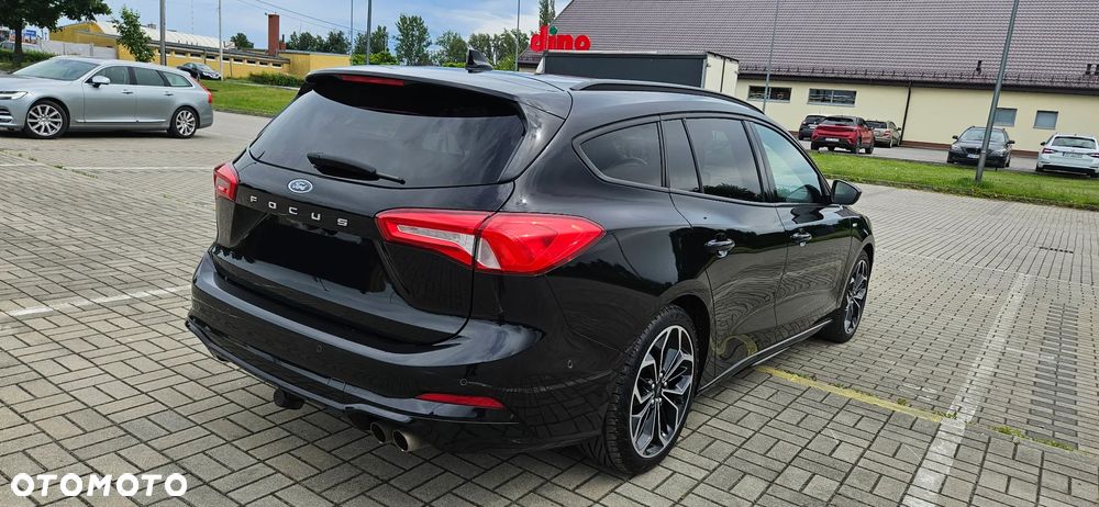 Ford Focus 1.5 EcoBoost Start-Stopp-System ST-LINE - 2
