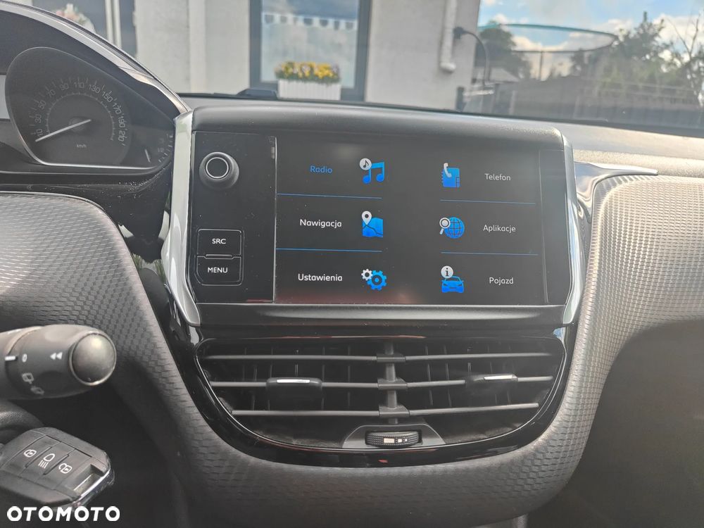 Peugeot 2008 1.2 Pure Tech Style - 4