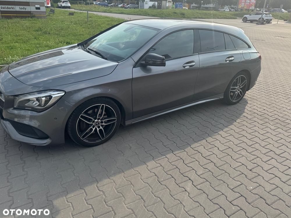 Mercedes-Benz CLA 220 4-Matic AMG Line - 1