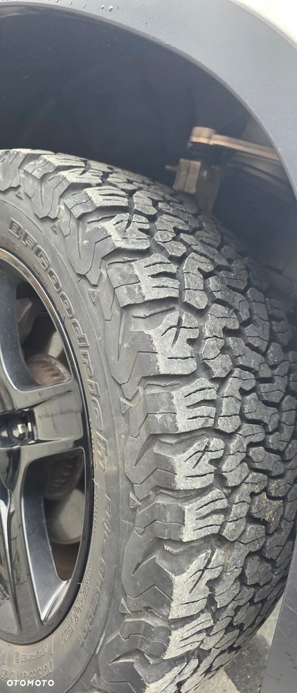 Land Rover Defender 3.0 P400 mHEV SE - 16