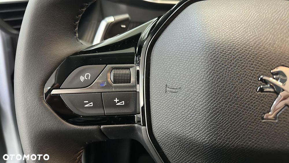 Peugeot 208 1.2 PureTech Allure S&S EAT8 - 20