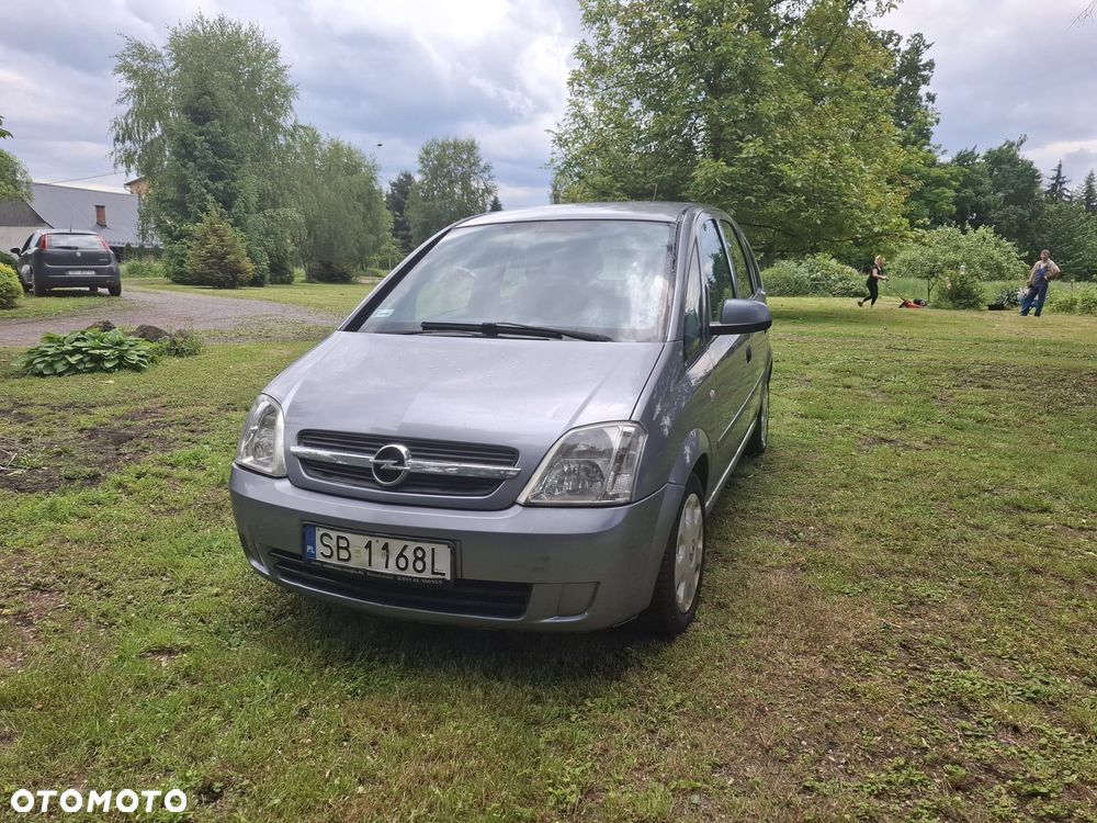 Opel Meriva 1.6 16V Essentia Easytronic - 2