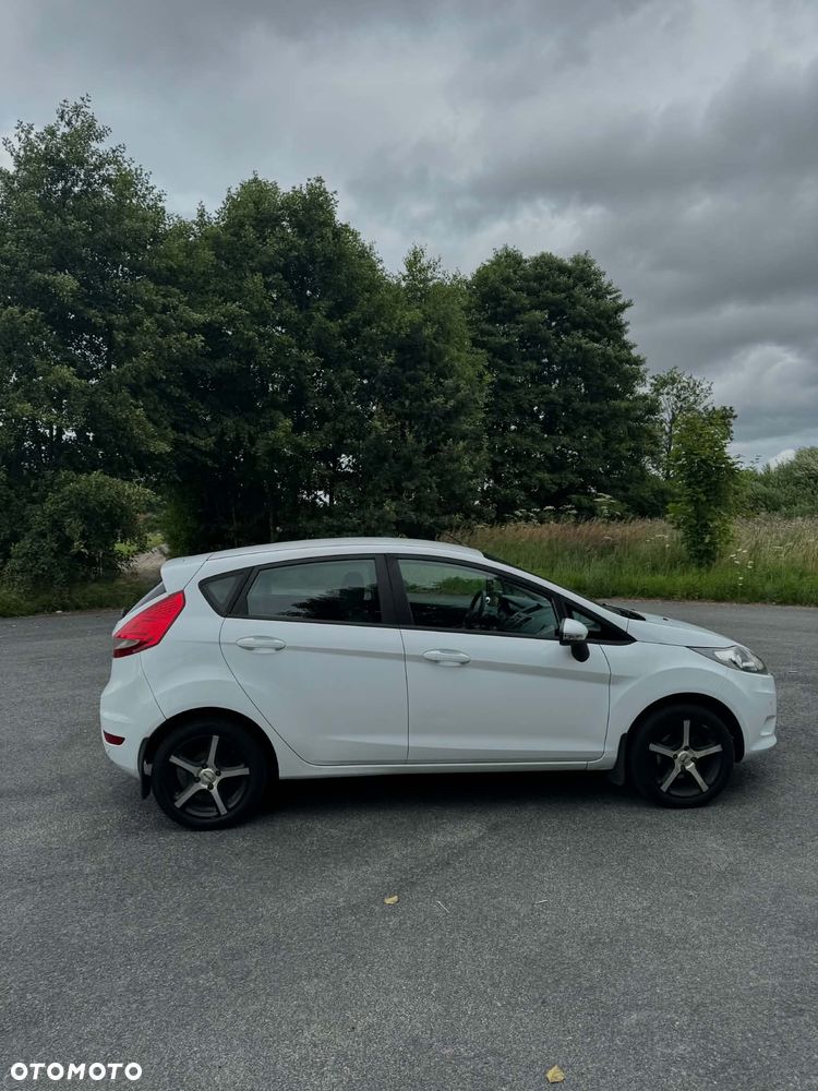 Ford Fiesta 1.6 TDCi DPF Trend - 7
