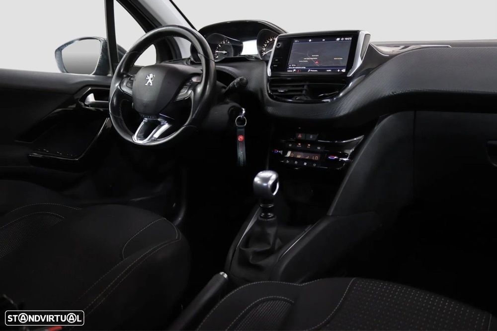 Peugeot 208 1.2 PureTech Allure - 6