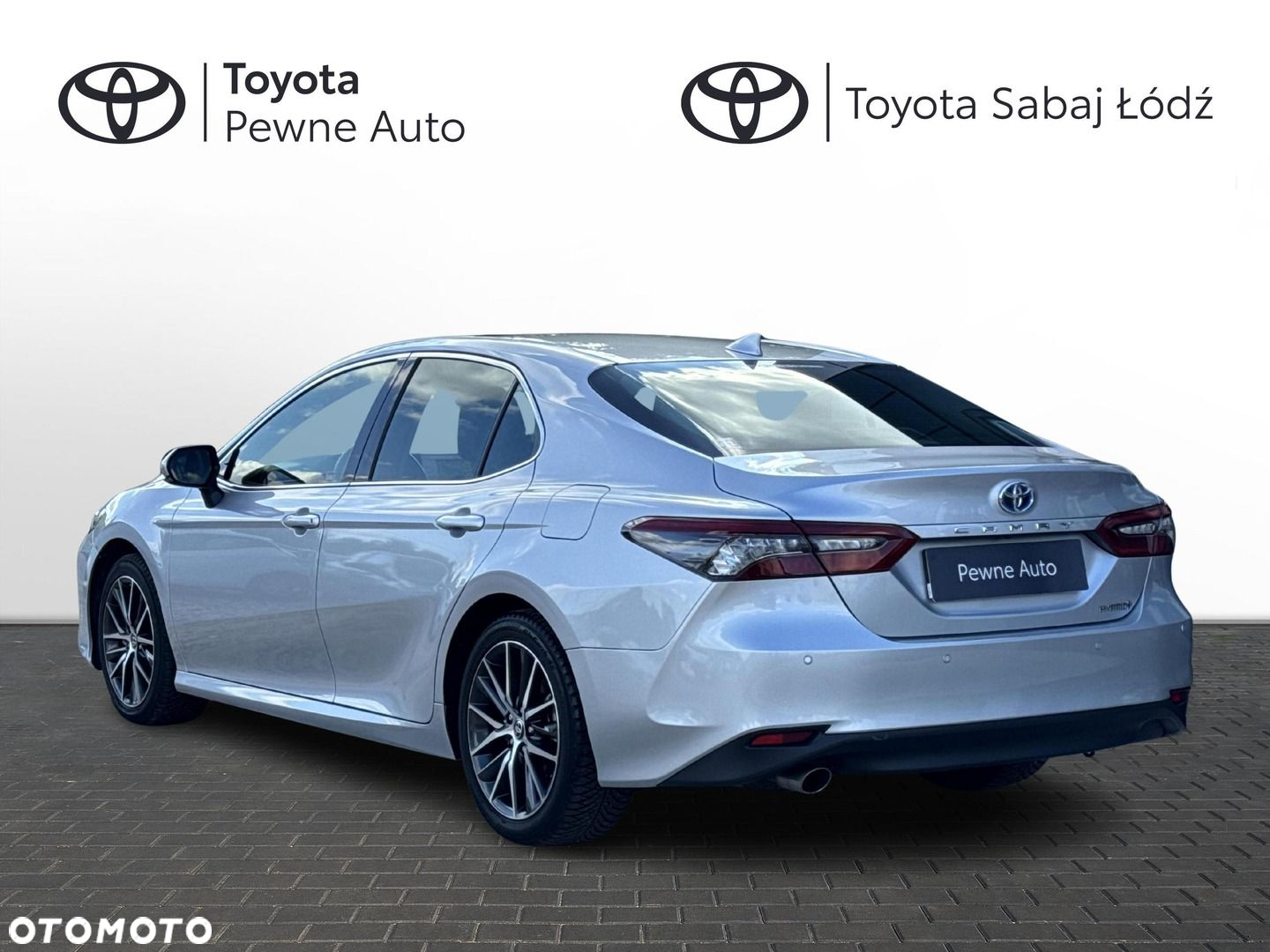 Toyota Camry 2.5 Hybrid Executive CVT - 3
