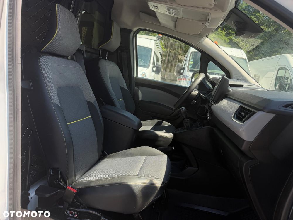 Renault Kangoo /NAJBOGATSZA WERSJA / LED/ NAVI / TABLET / KAMERA / KEY LESS / FV23% - 16