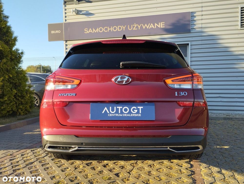 Hyundai i30 1.5 T-GDI 48V Executive DCT - 26