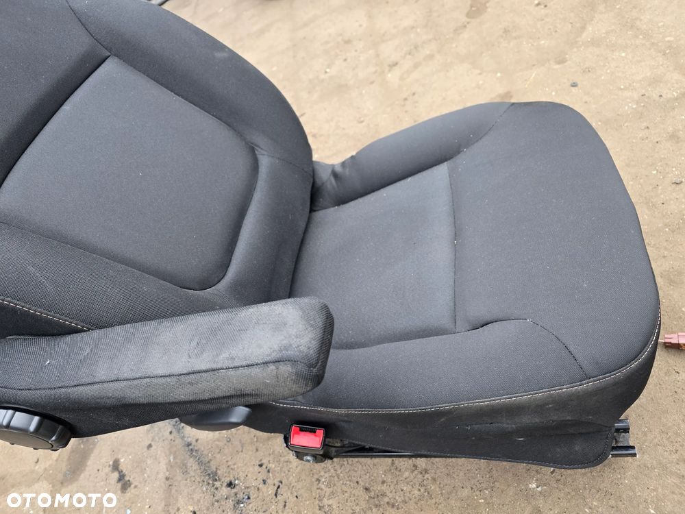 Fotel kierowcy trafic III Vivaro B talento - 1