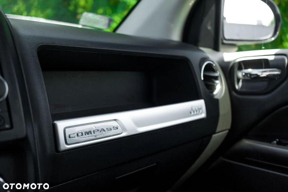 Jeep Compass - 13