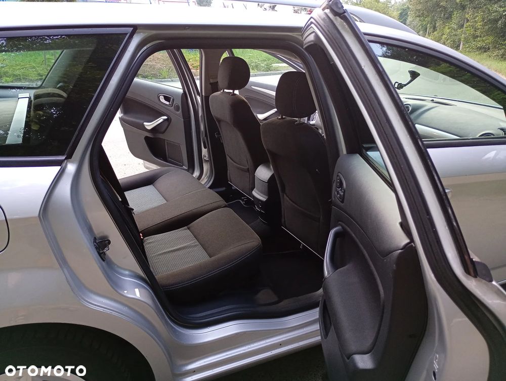 Ford Mondeo 2.0 TDCi Trend - 12