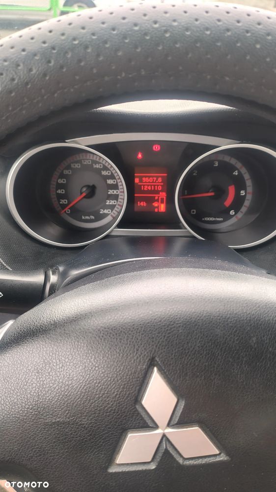 Mitsubishi Outlander 2.0 DID Intense + - 11