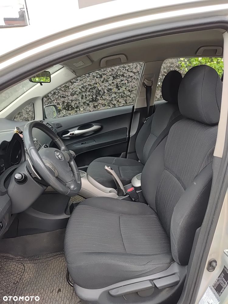 Toyota Auris 1.4 D-4D Luna MM - 13