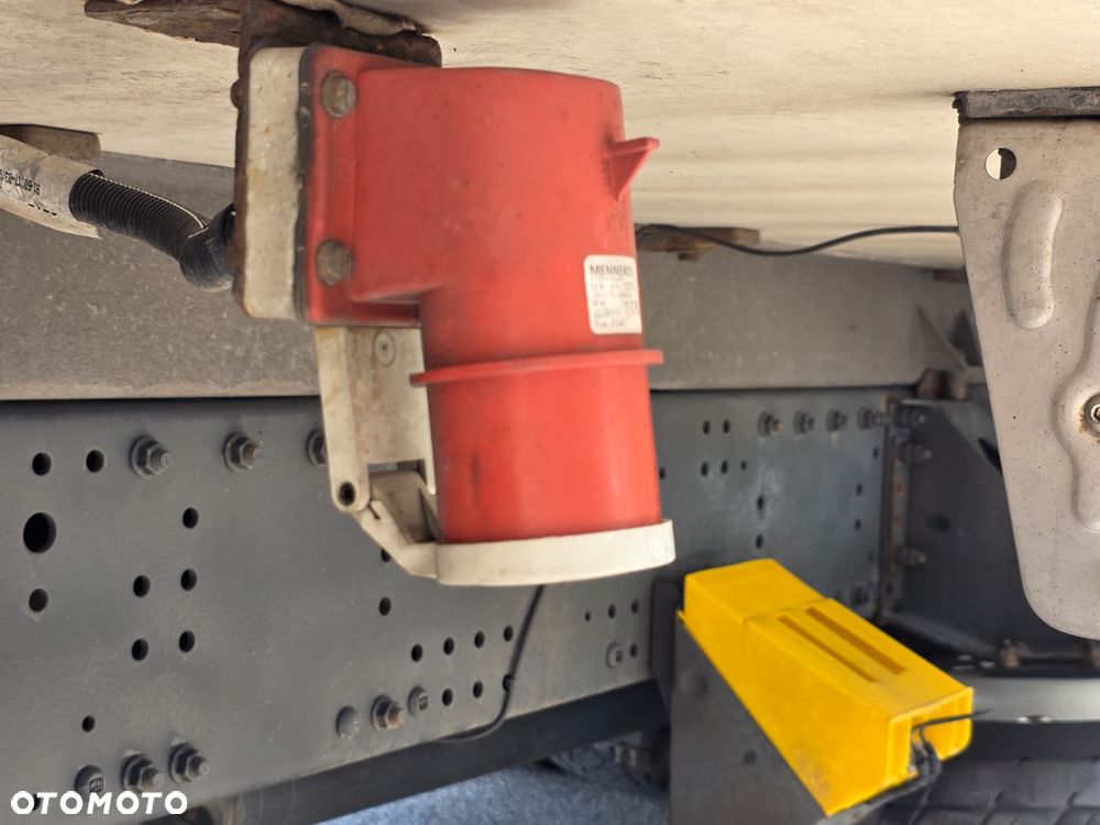 Iveco HI-WAY 460 / CHŁODNIA / WINDA / 6×2 /  21 EUROPALET / DRUKARKA / KLIMA POSTOJOWA / SYPIALKA / 3 OSIE / OŚ PODNOSZONA ORAZ SKRĘTNA  / AUTOMAT / E6 / SPROWADZONY/ - 15