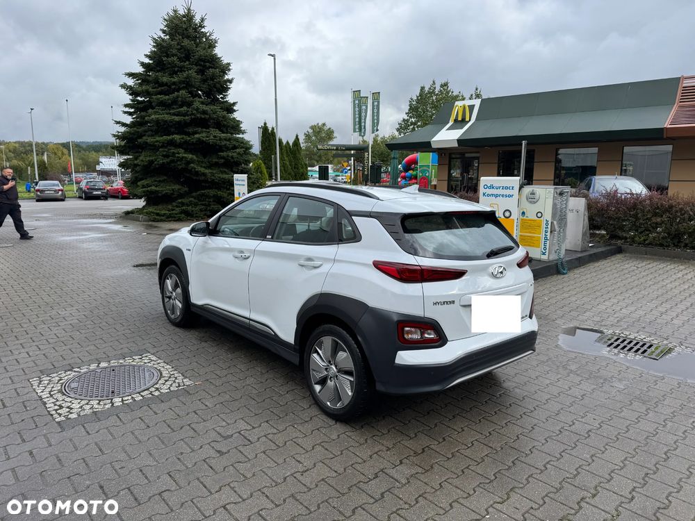 Hyundai Kona Electric 64kWh Premium - 3