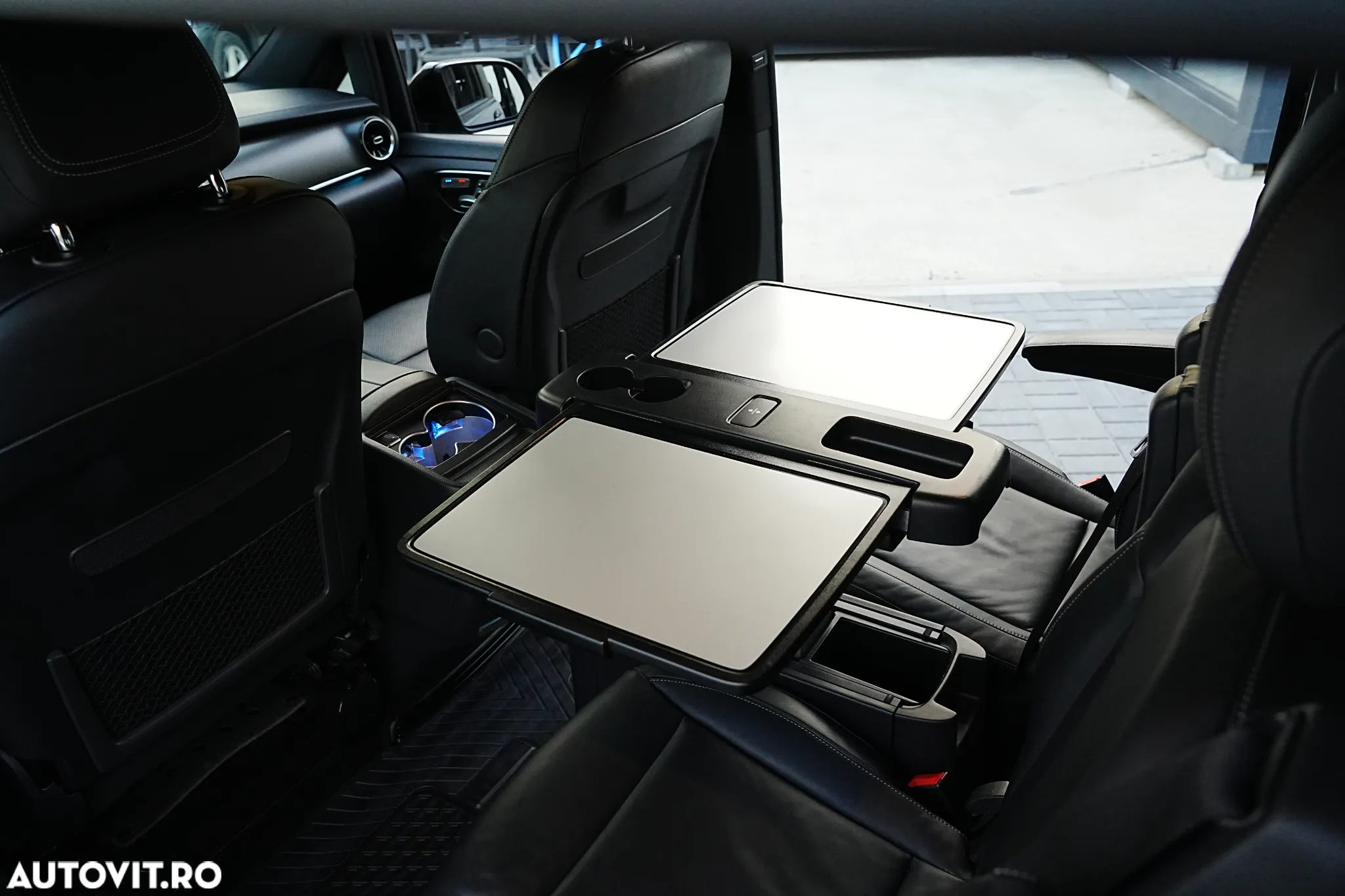 Mercedes-Benz V 300 d lang 4Matic 9G-TRONIC Avantgarde Edition 2023 - 30