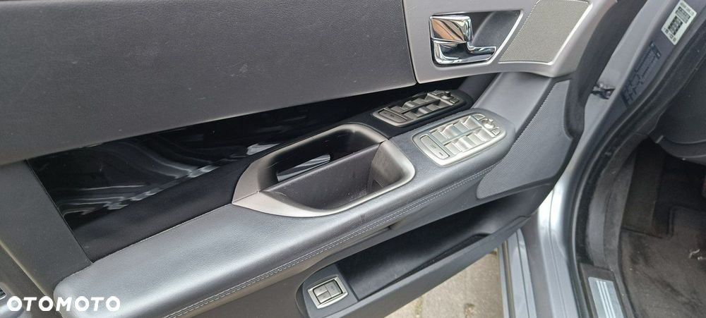 Jaguar XF 3.0 V6 D Luxury - 15