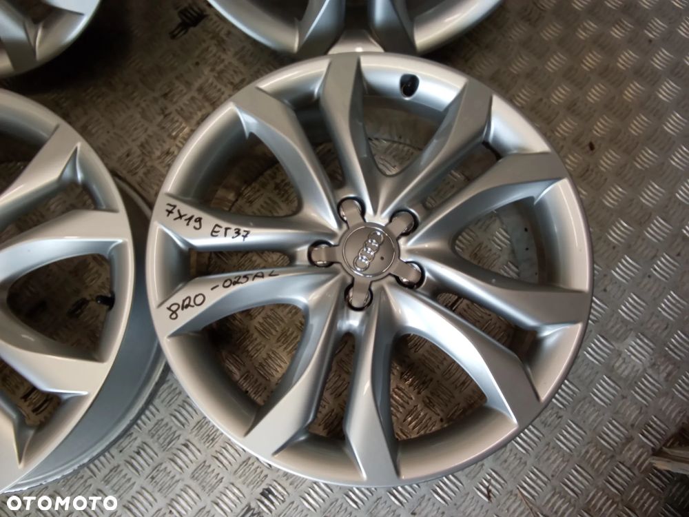 Felgi Audi Q5 SQ5 Q3 7Jx19 et37 5x112 - 4
