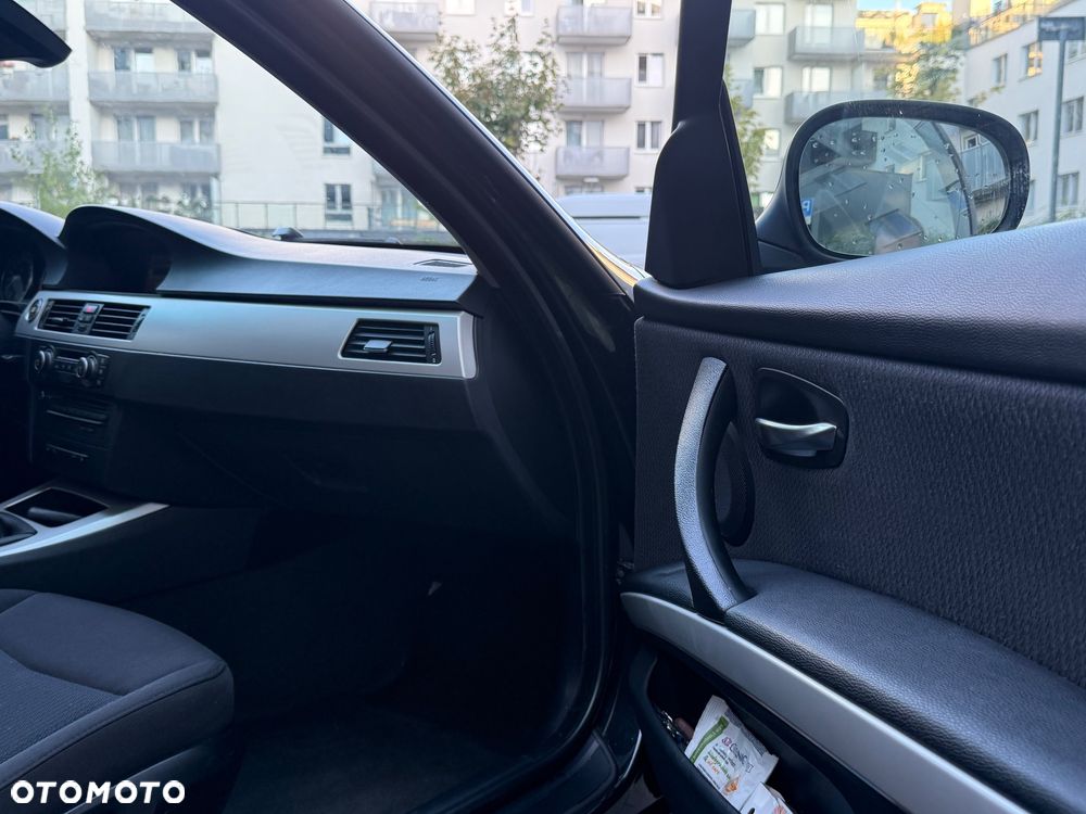 BMW Seria 3 - 16